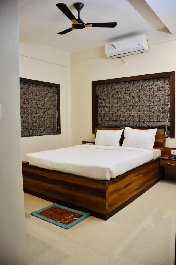 Hotel Royal Residency Calcutta  Esterno foto
